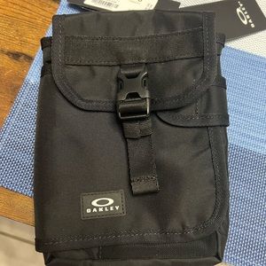 Oakley Clean Days mini shoulder bag